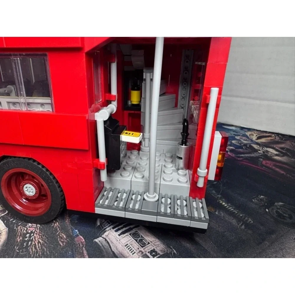 LEGO Creator Expert 10258 London Bus 100% Complete Great Shape No Box Or Manual